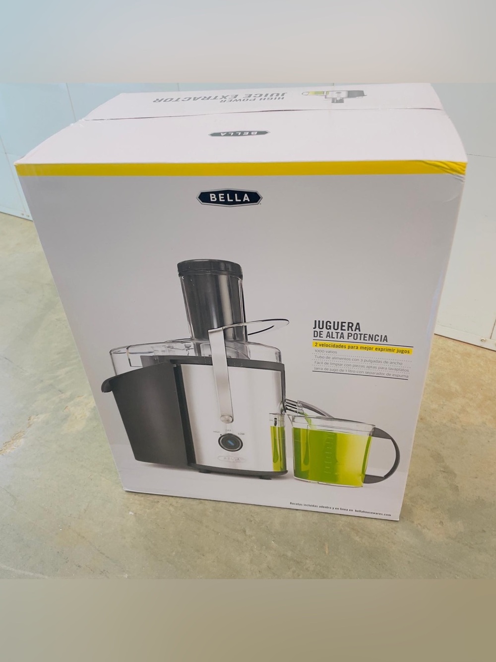 BELLA High Power Juice Extractor 1000W 2 Speed 3" Wide Feed Tube Stainless - Picture 12 of 13